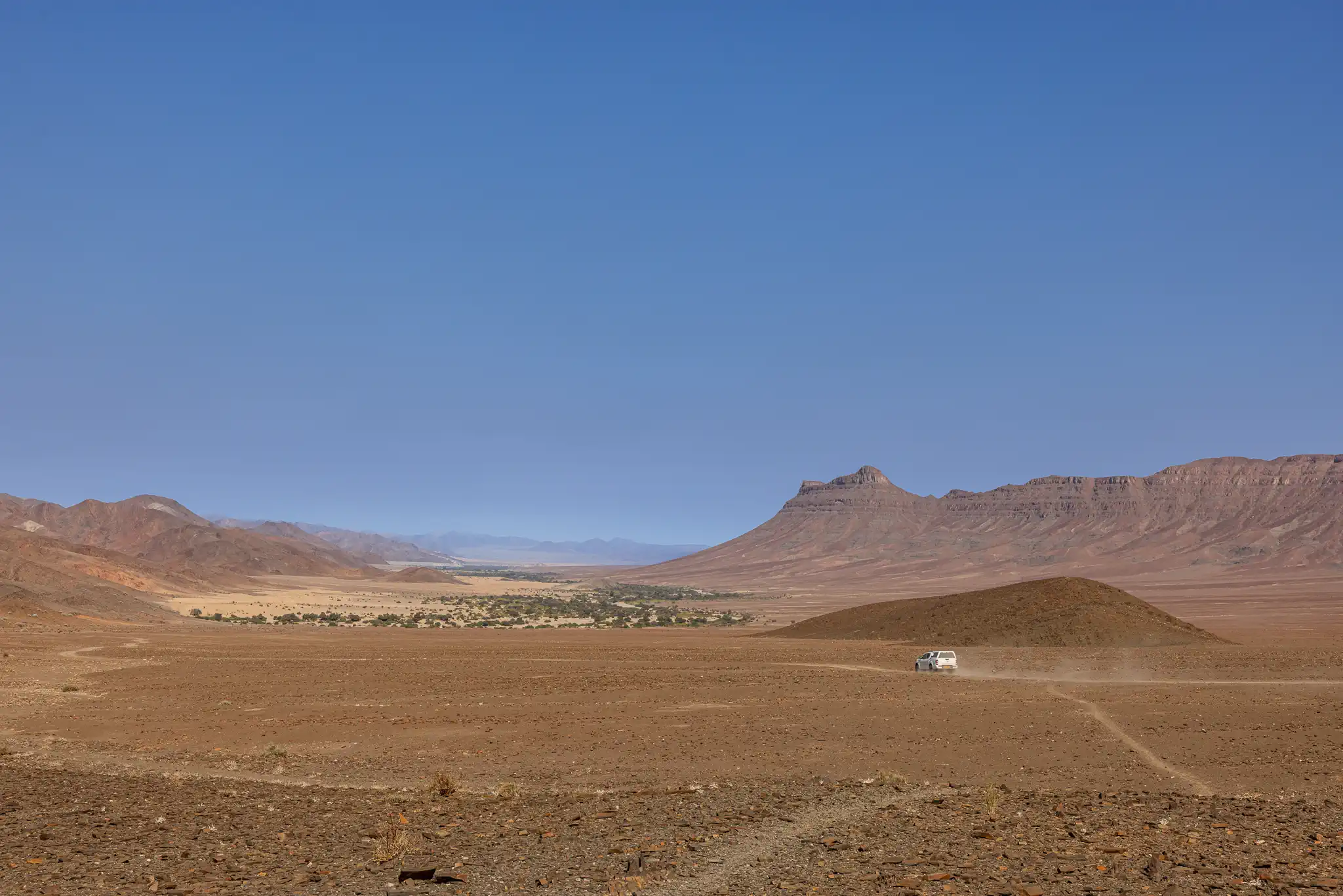 private guided safari namibia driving through kaokoland